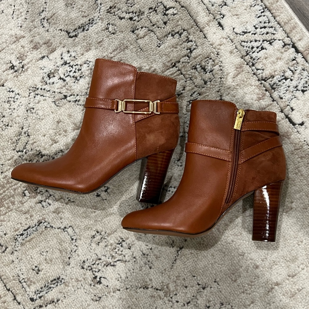 Brown leather/suede booties size 7, never been worn.